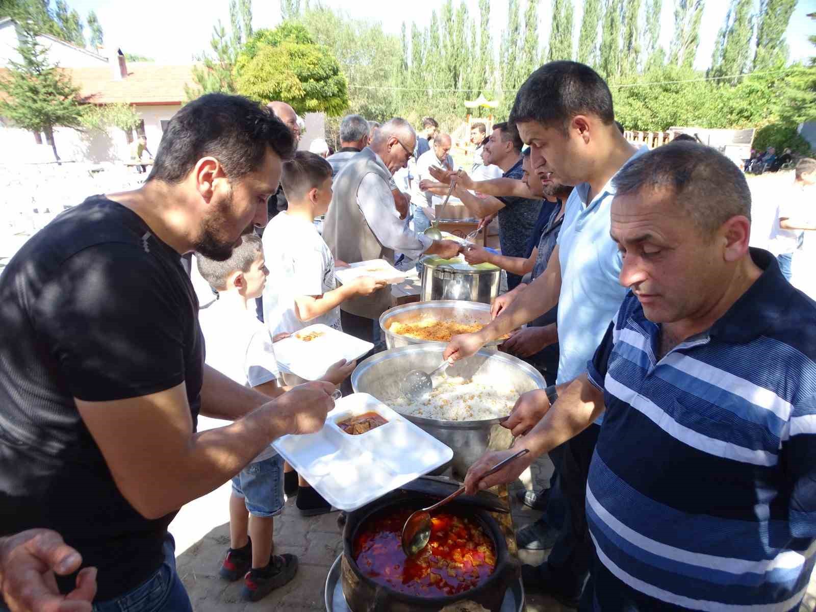 Hisarcık Hamamköy’de hayır yemeği