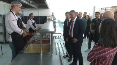 KÜTAHYA DUMLUPINAR ÜNİVERSİTESİ ÖĞRENCİLERİNE KALİTELİ VE UYGUN FİYATA YEMEK