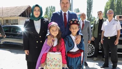 VALİ IŞIN, PAZARLAR İLÇESİNDE