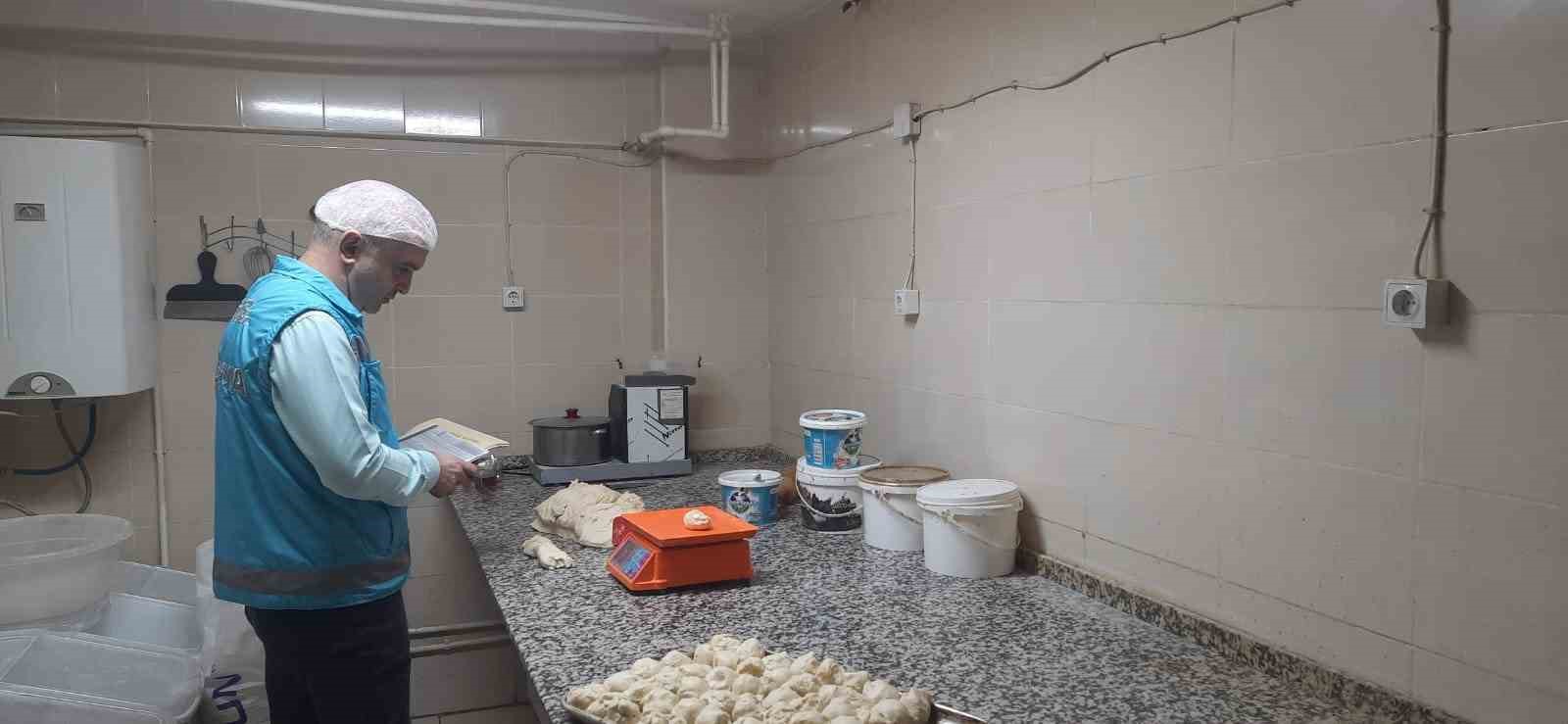 ALTINTAŞ’TA EKMEK VE UNLU MAMULLER ÜRETİM İŞLETMELERİ DENETLENDİ