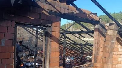 ALTINTAŞ’TA EV YANGINI KORKUTTU