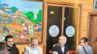 BAŞKAN AKÇADURAK GENÇLERLE BULUŞTU