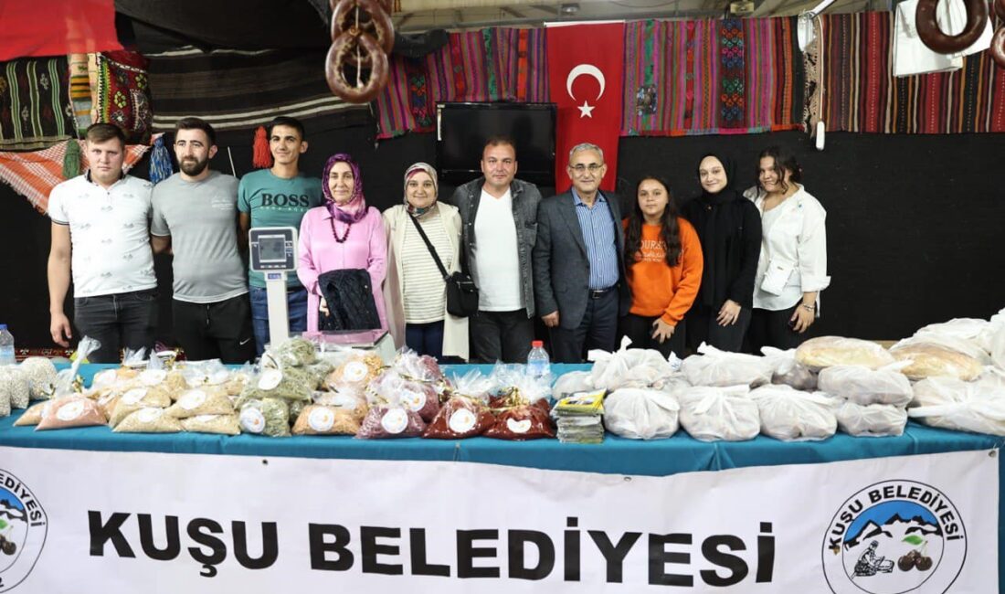 BAŞKAN IŞIK, İZMİR’DE DÜZENLENEN KÜTAHYA TANITIM GÜNLERİ’NİN AÇILIŞINA KATILDI