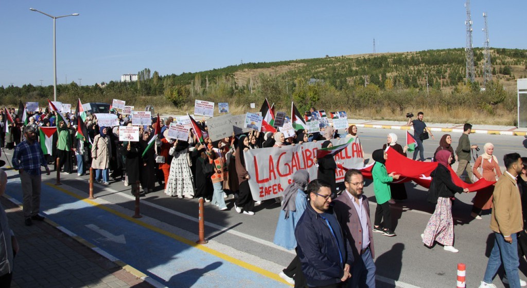 DPÜ ÖĞRENCİLERİ, FİLİSTİN'DE YAŞANAN