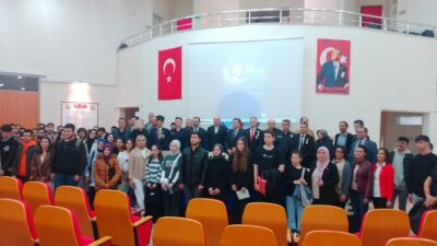 DPÜ TAVŞANLI MESLEK YÜKSEKOKULU'NDA CUMHURİYET'İN 100. YIL KUTLAMASI GERÇEKLEŞTİ