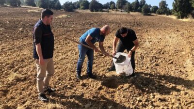 EMET’TE ÜRETİCİLERİN TOPRAK ANALİZİ TALEPLERİ YERİNE GETİRİLİYOR