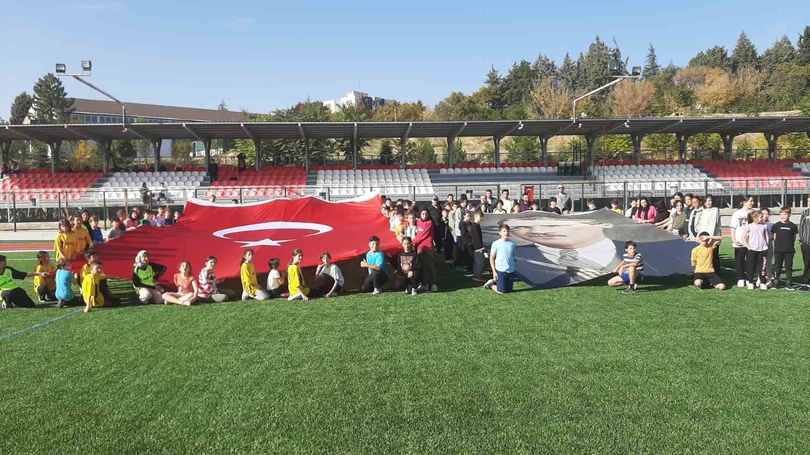 Gediz’de 100.yılda Cumhuriyet koşusu