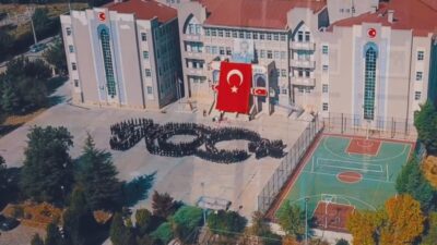 GEDİZ’DE ÖĞRENCİLERDEN 100.YIL KOREOGRAFİSİ