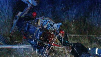 GEDİZ’DE TIR TRAKTÖRÜ BİÇTİ, 2 ÖLÜ 1 YARALI