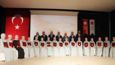 TAVŞANLI'DA 22 ÖĞRENCİYE İCAZET MERASİMİ GERÇEKLEŞTİRİLDİ