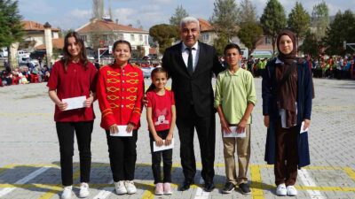 HİSARCIK’TA BAŞARILI ÖĞRENCİLER ÖDÜLLENDİRİLDİ