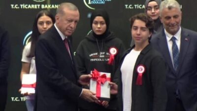 KARİKATÜR YARIŞMASI TÜRKİYE ÜÇÜNCÜSÜ KÜTAHYA ALİ GÜRAL LİSESİNDEN