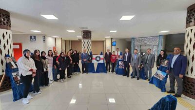 KÜTAHYA’DA "100. YIL BİR KAREYE SIĞAR MI?" İSİMLİ RESİM SERGİSİ