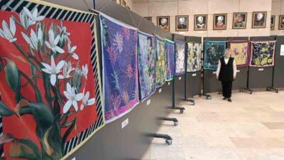 DPÜ'LÜ ÖĞRETİM ÜYESİNDEN 'EŞARP TASARIM' SERGİSİ