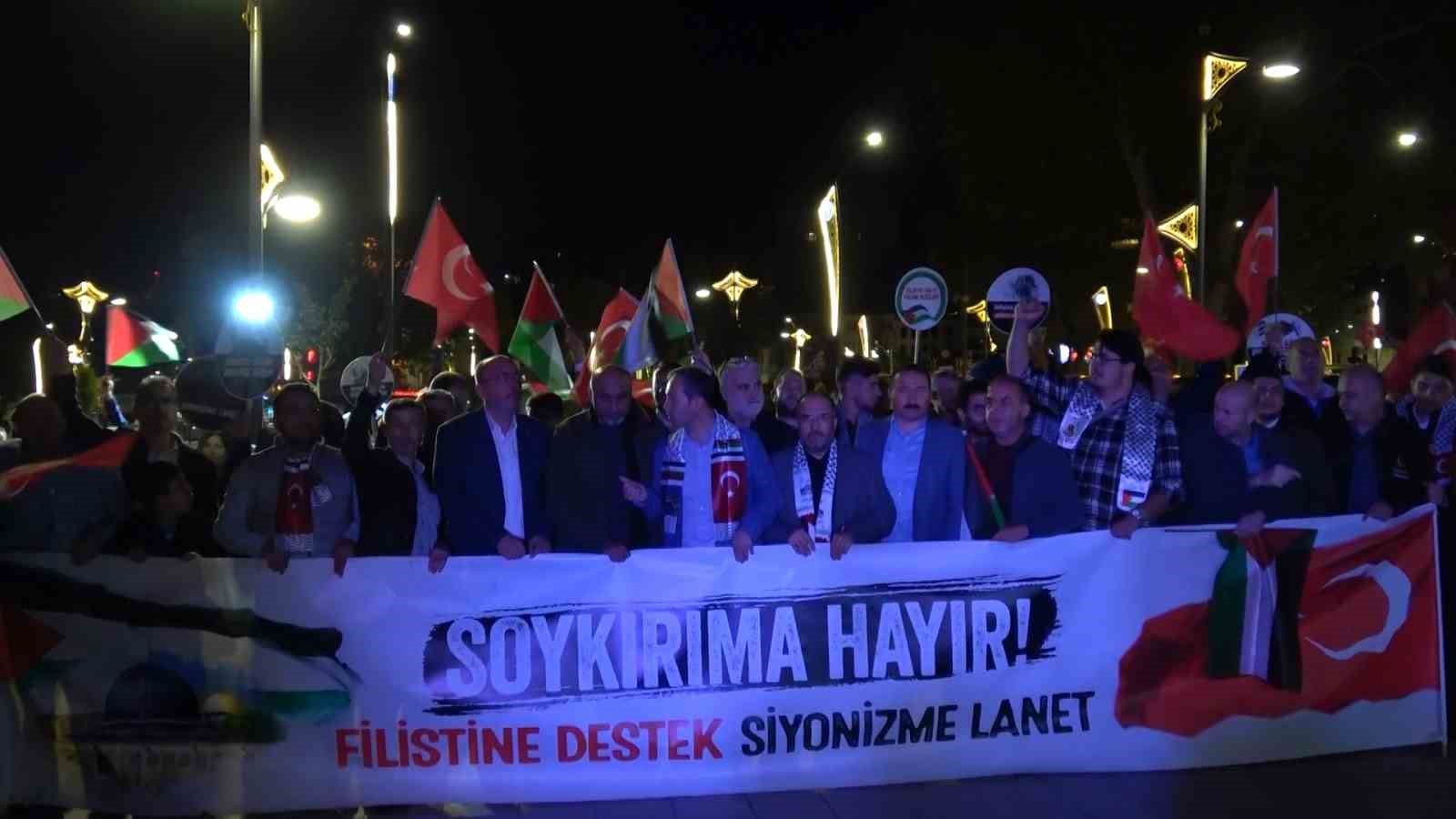 KÜTAHYA'DA FİLİSTİN'E DESTEK SİYONİZME LANET MİTİNGİ