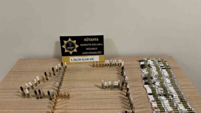 KÜTAHYA’DA OTOBÜS YOLCUSUNUN ÜZERİNDE UYUŞTURUCU ELE GEÇİRİLDİ