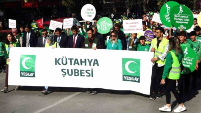 KÜTAHYA'DA 'SAĞLIK İÇİN BİR ADIM AT' YÜRÜYÜŞÜ