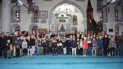 KÜTAHYALI GENÇLER SABAH NAMAZINDA BULUŞTU