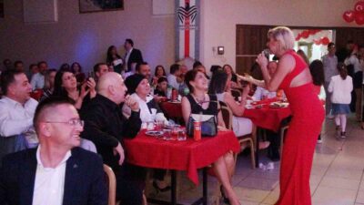 MOYMUL'DAN YETİŞENLER DERNEĞİ TRT SANATÇILARINI KONUK ETTİ