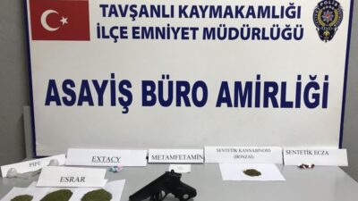TAVŞANLI’DA DURDURULAN TIRDA UYUŞTURUCU MADDE VE TABANCA ELE GEÇİRİLDİ