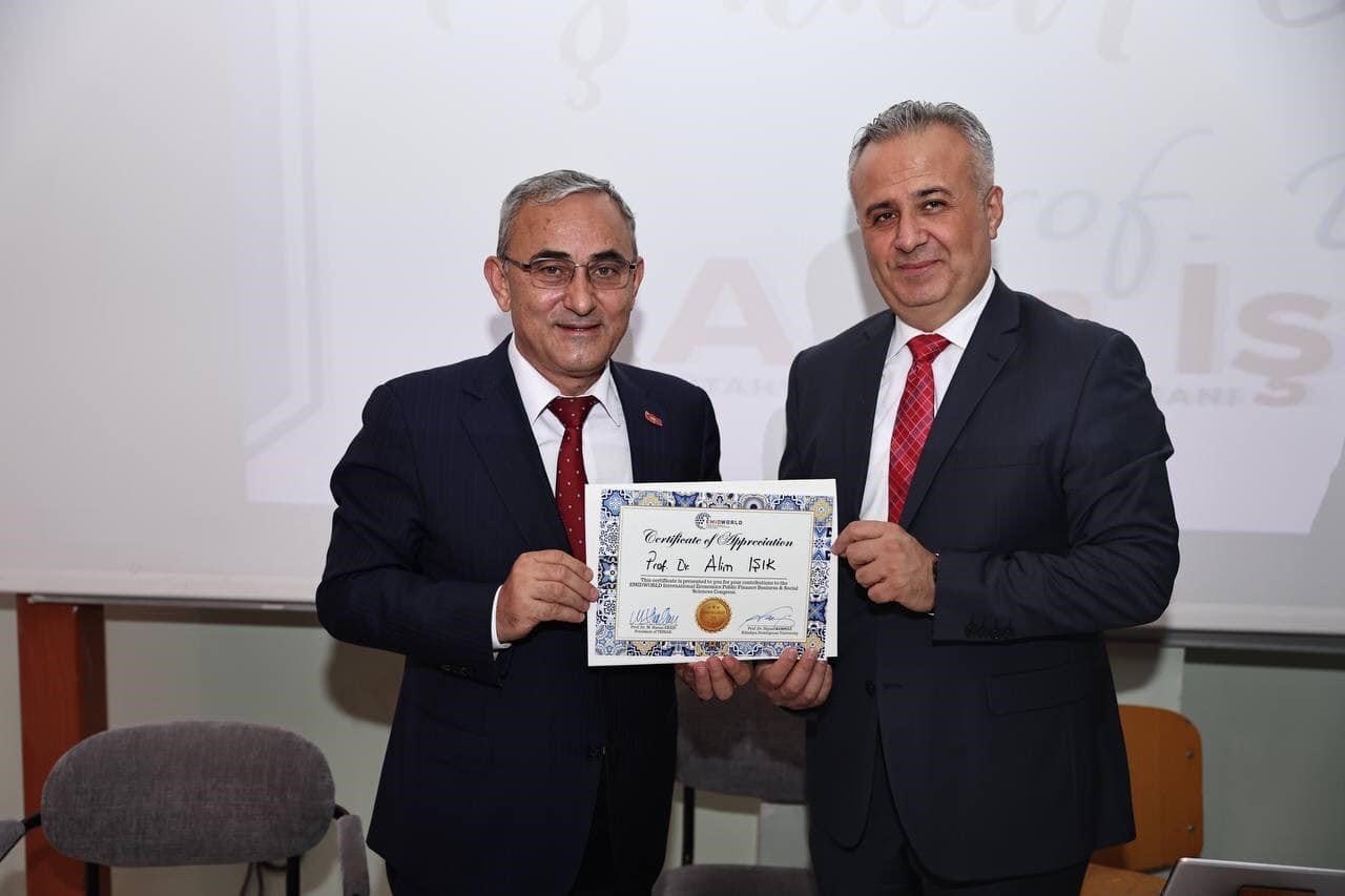 "AKILLI KENTLERE ÖRNEK ŞEHİR: KÜTAHYA" PANELİ DÜZENLENDİ