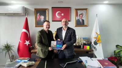 TÜBA-TESEP ÖDÜLLÜ ÖĞRETİM ÜYESİ ÖZCAN, İL BAŞKANI ÖNSAY’LA BİR ARAYA