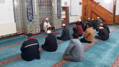 DUMLUPINAR’DA “HAYAT SABAH NAMAZIYLA BAŞLAR” SLOGANLI PROGRAM