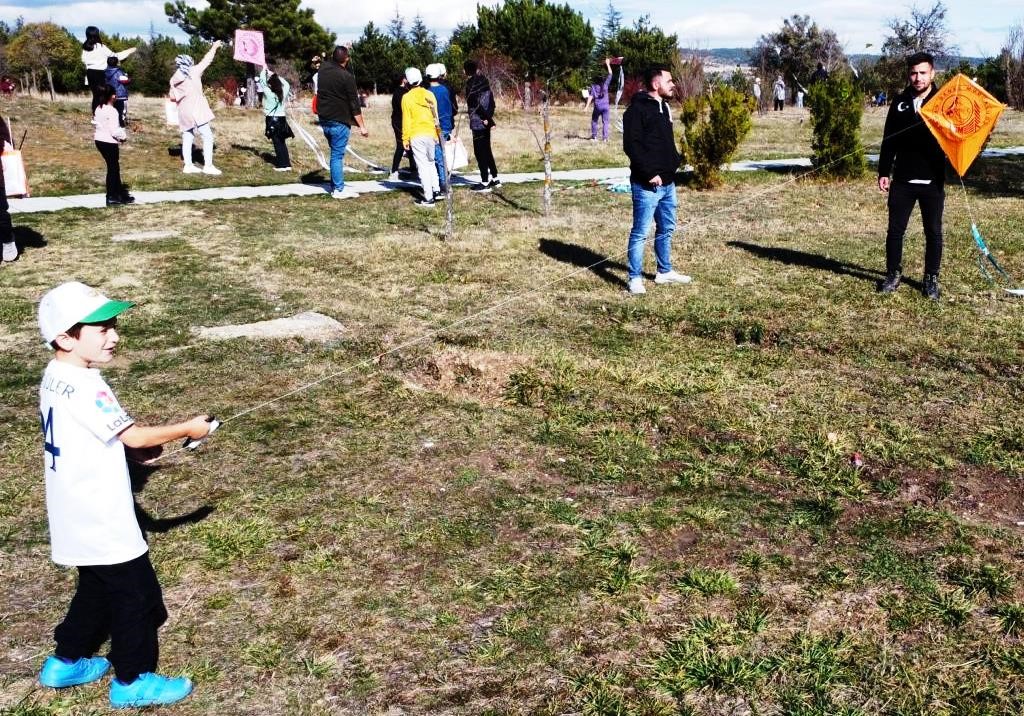 Dumlupınar’da uçurtma şenliği