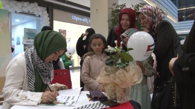 KÜTAHYALI EĞİTİMCİ YAZAR MELTEM KOYUNCU, GELİRİNİ FİLİSTİNLİLERE BAĞIŞLAMAK ÜZERE STANT