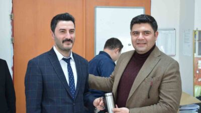 EMET KAYMAKAMI SEYMAN VE BELEDİYE BAŞKANI DOĞAN’DAN ÖĞRETMENLERE HEDİYE