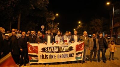 GEDİZ'DE FİLİSTİN'E DESTEK YÜRÜYÜŞÜ