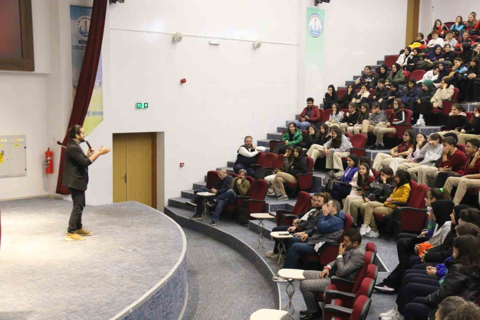 KÜTAHYA İL MİLLİ EĞİTİM MÜDÜRLÜĞÜNDE İNTERAKTİF SÖYLEŞİ