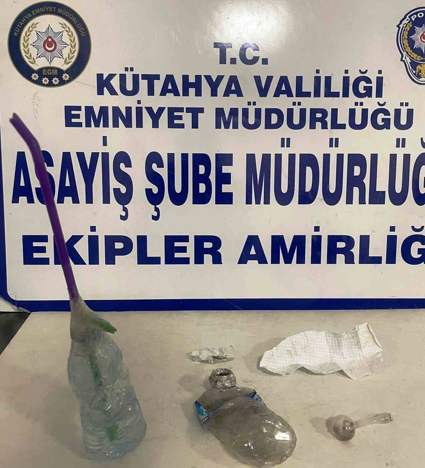 Kütahya’da bekçiler bir kişinin üzerinde uyuşturucu ele geçirdi