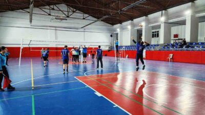 KÜTAHYA’DA EĞİTİM ÇALIŞANLARI VOLEYBOL TURNUVASI