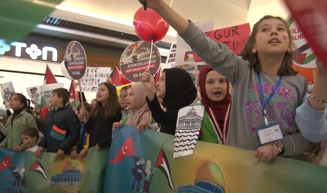 KÜTAHYALI ÇOCUKLAR, FİLİSTİNLİ AKRANLARINA DESTEK İÇİN YÜRÜDÜ