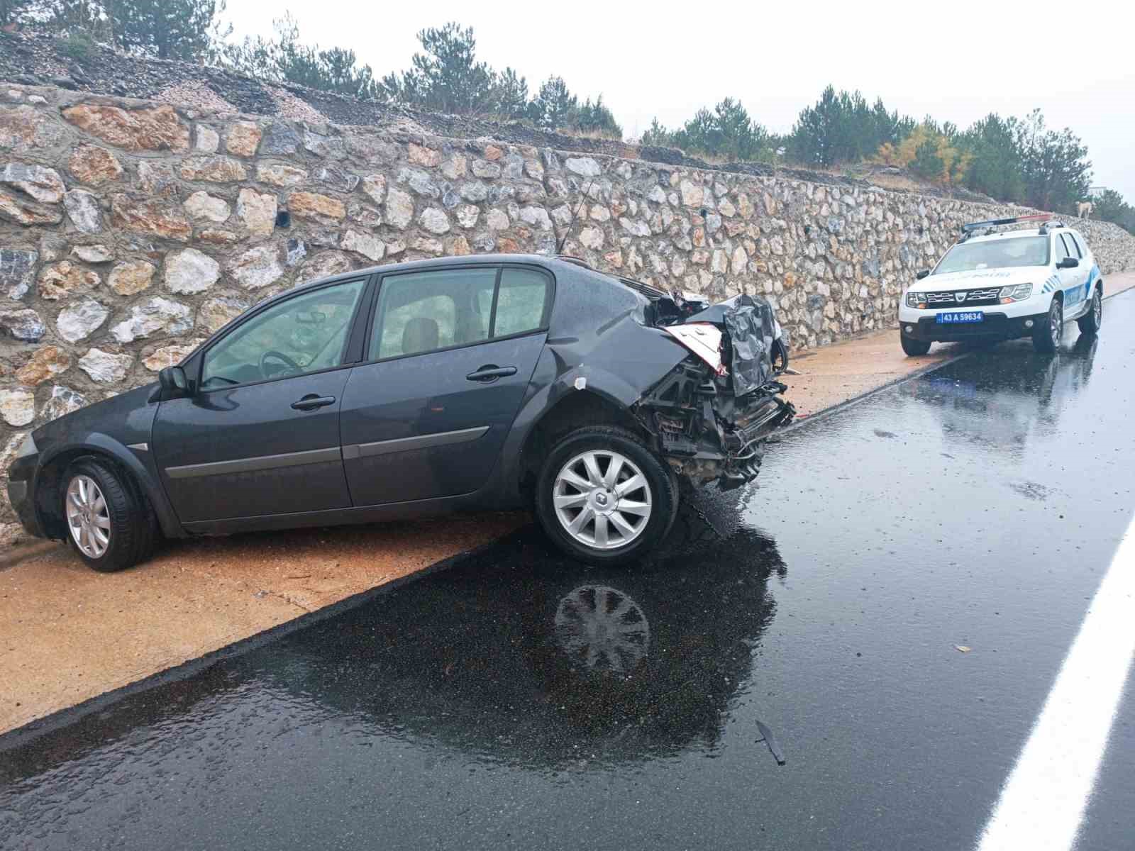 Tavşanlı’da trafik kazası, 5 yaralı