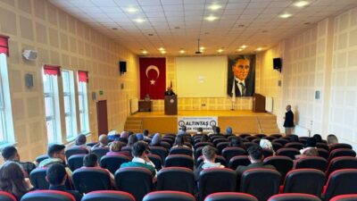 ALTINTAŞ MYO’DA “PEYGAMBERİMİZ, İMAN VE İSTİKAMET” KONULU SÖYLEŞİ