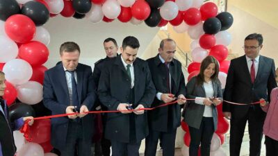 ÇAVDARHİSAR’DA BİLİM FUARI AÇILDI