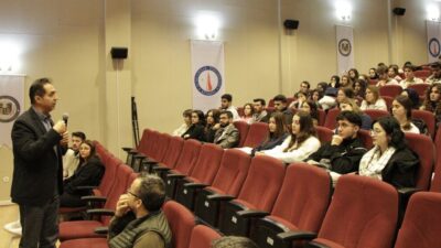 DPÜ’DE TÜRKİYE’DEKİ İLAÇ ENDÜSTRİSİ KONUŞULDU