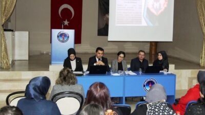 GEDİZ MYO’DA “KADIN HAKLARI” KONULU KONFERANS