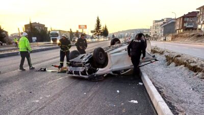 KONTROLDEN ÇIKAN OTOMOBİL TAKLA ATTI: 1 YARALI