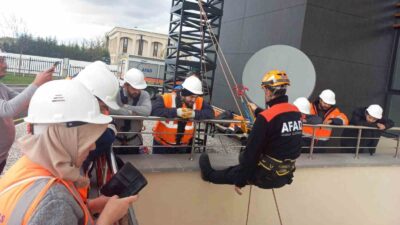 KÜTAHYA 30 AĞUSTOS OSB EKİBİNE “HAFİF ARAMA KURTARMA” EĞİTİMİ VERİLDİ