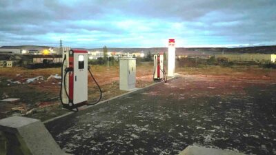 KÜTAHYA 30 AĞUSTOS OSB’YE ELEKTRİKLİ ARAÇ İSTASYONU KURULDU