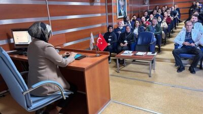 KÜTAHYA EVLİYA ÇELEBİ HASTANESİNDE YILSONU SAĞLIK BAKIM HİZMETLERİ MASAYA YATIRILDI