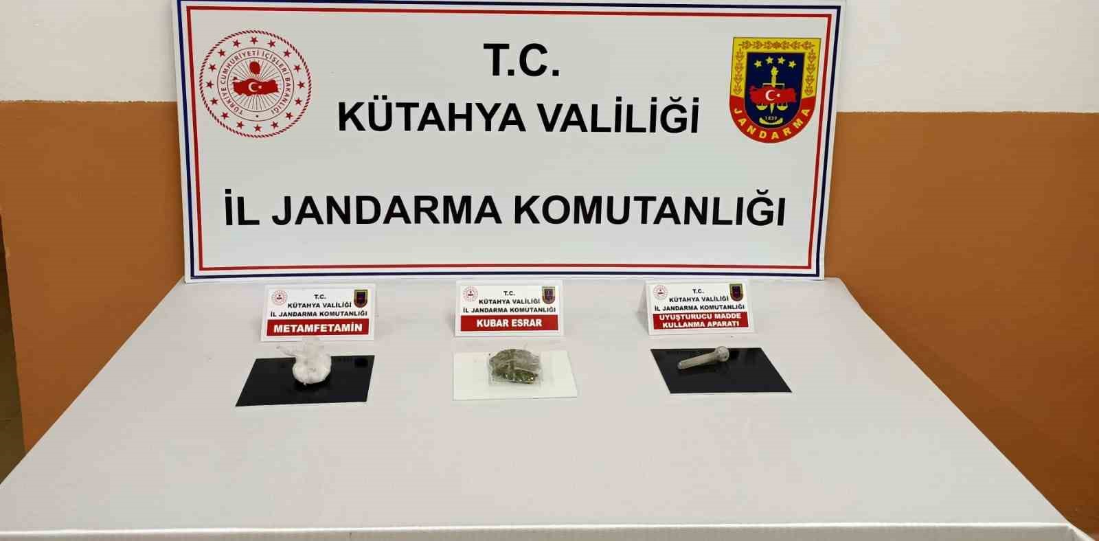 Kütahya’da aracında uyuşturucu madde ele geçirilen şüpheli tutuklandı