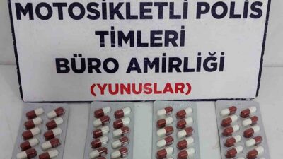 KÜTAHYA’DA BİR KİŞİNİN ÜZERİNDE 56 ADET GALARA İSİMLİ KAPSÜL ELE