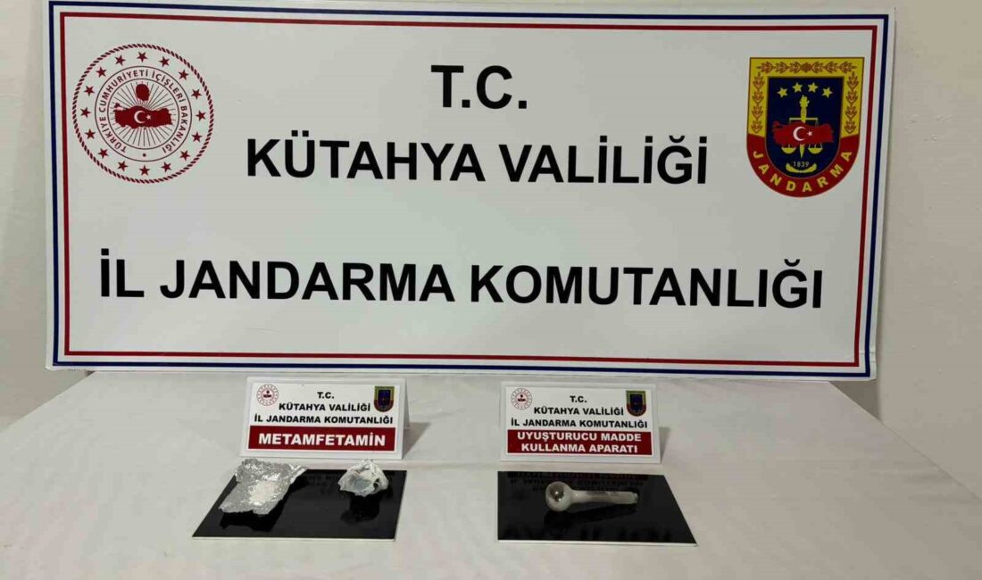 KÜTAHYA’DA DURDURULAN ŞÜPHELİ ARAÇTA