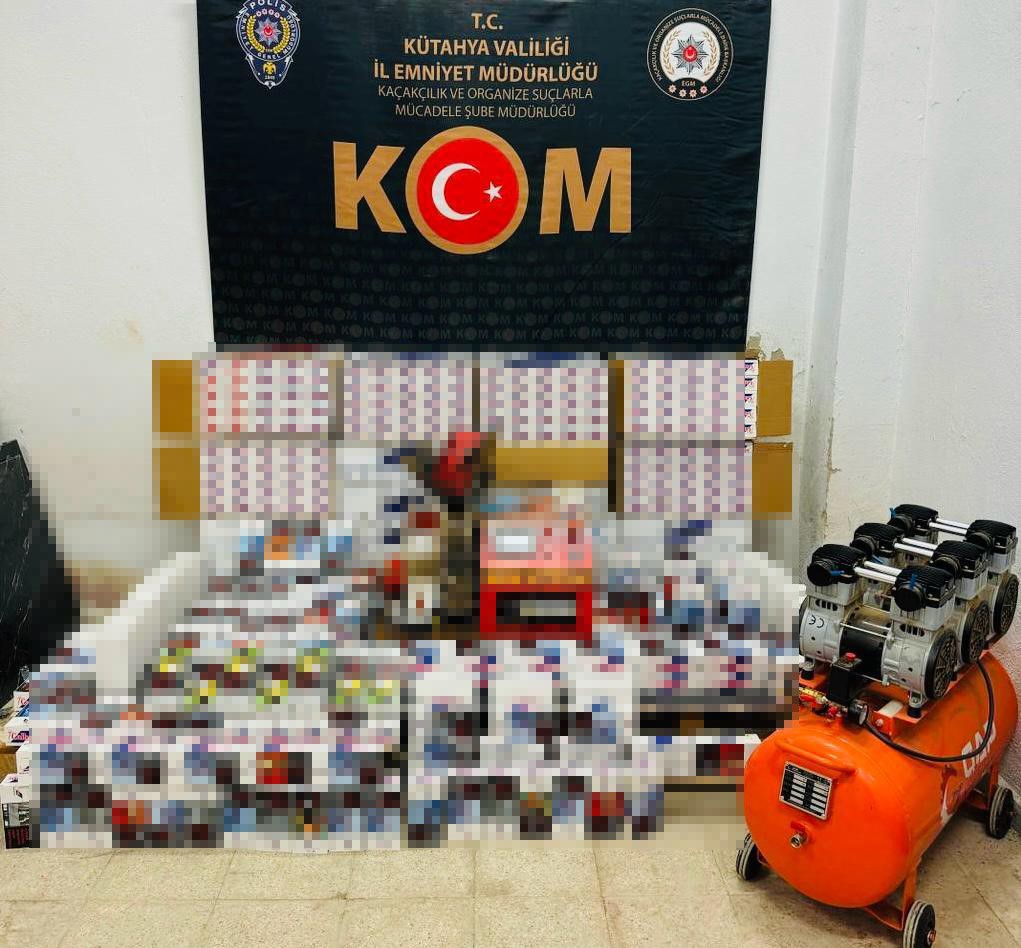 Kütahya’da kaçak sigara operasyonu: 108 bin 200 adet makaron ele geçirildi