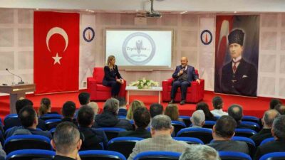 KÜTAHYA’DA ÖĞRETMEN EĞİTİMİ KONUSU MASAYA YATIRILDI