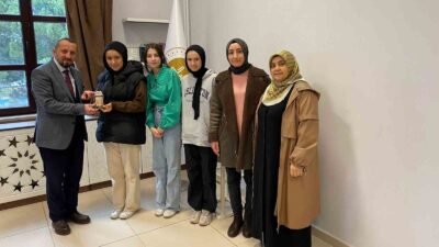 SİMAV KIZ İMAM HATİP LİSESİ ÖĞRENCİLERİ FİLİSTİN İÇİN YARDIM TOPLADI